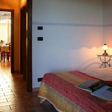 Sleeps 2 Pool Wifi Daire