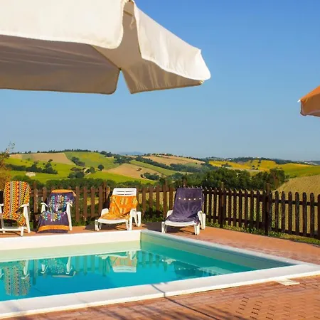 Sleeps 2 Pool Wifi